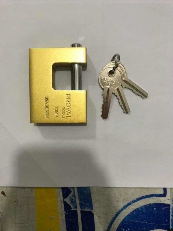 Candado Anticizalla Latonado De 70mm Marca Proval 3 Llaves - Imagen 3