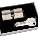 Cilindro De Seguridad Tipo Pera 60 Mm Multilock De Puerta