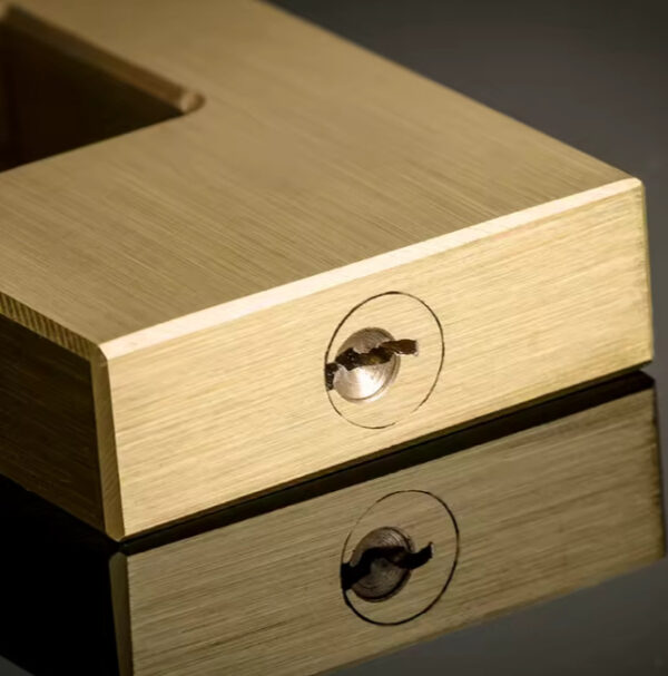 Candado Anticizalla Latonado De 90mm 3 Llaves - Imagen 3