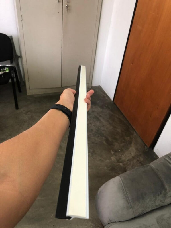 Zócalo Parabicho Puerta De Pegado Fácil Instalación 91.5x4cm - Imagen 2